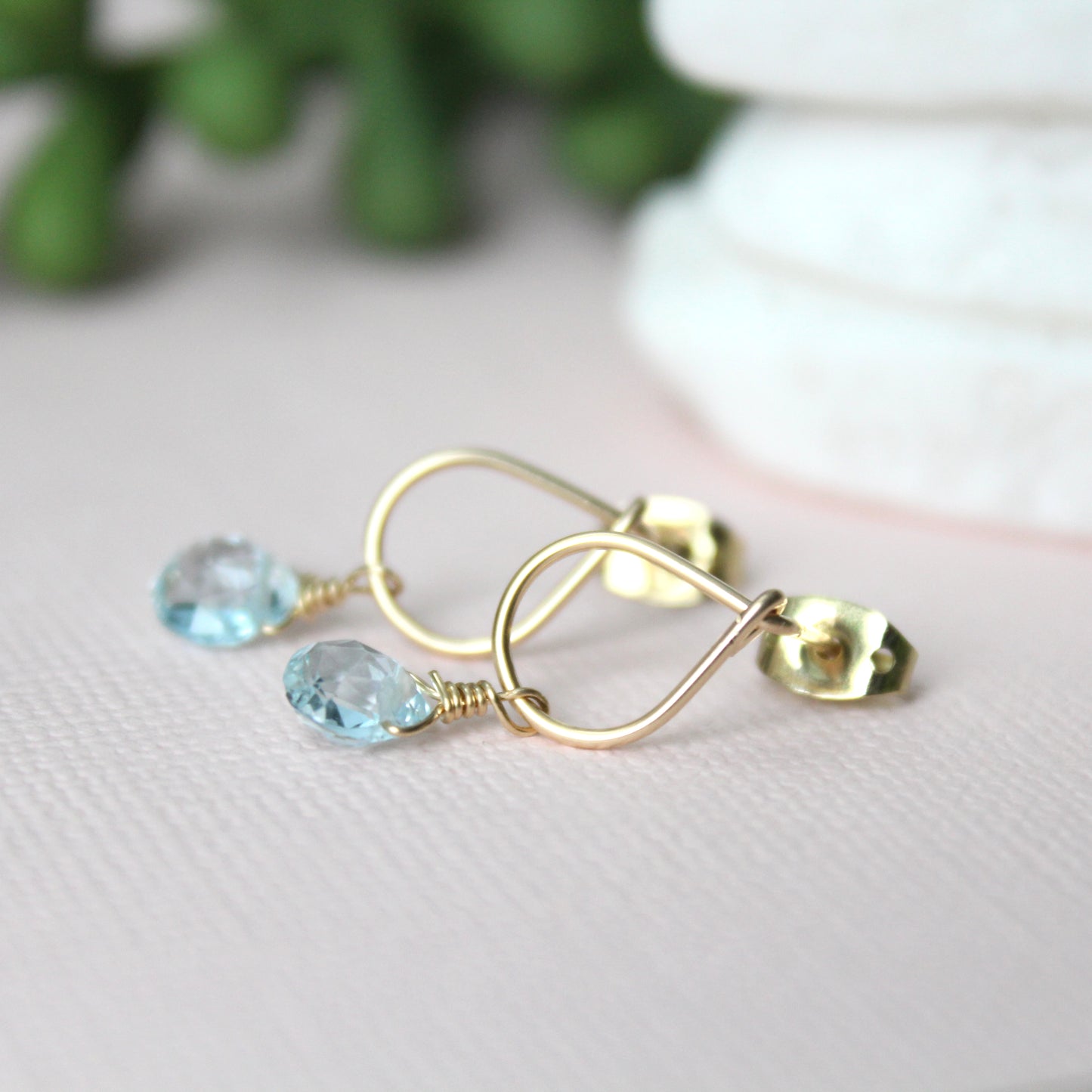 Teardrop w/Drop Stone